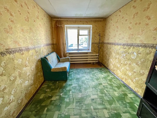 Продам двухкомнатную (2-комн.) квартиру, 2-й Микрорайон ул, 4, Эльбан рп