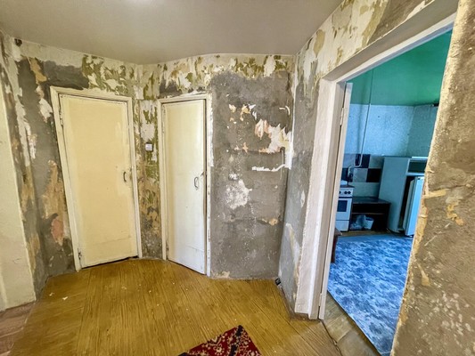 Продам двухкомнатную (2-комн.) квартиру, 2-й Микрорайон ул, 4, Эльбан рп