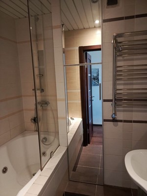 Продам многокомнатную квартиру, Сизова пр-кт, 25, Санкт-Петербург г