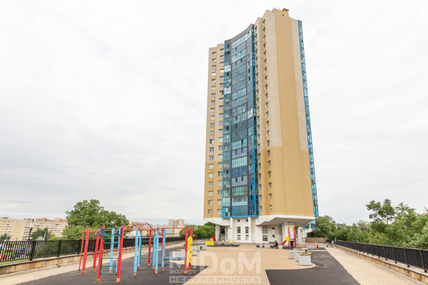 Продам однокомнатную (1-комн.) квартиру, Маршала Жукова пр-кт, 48к1, Санкт-Петербург г