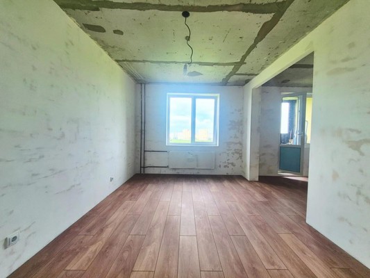 Продам однокомнатную (1-комн.) квартиру, Воронцовский б-р, 19к1, Мурино п
