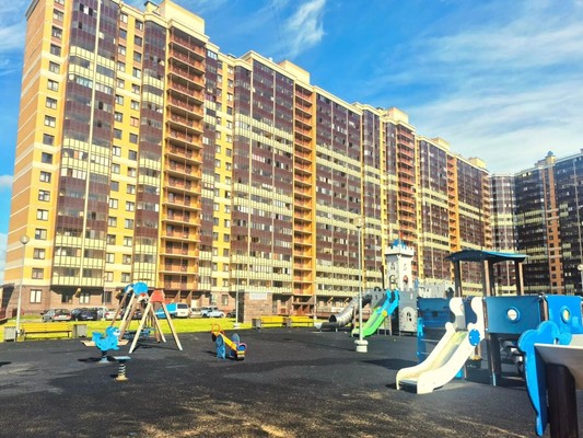 Продам однокомнатную (1-комн.) квартиру, Воронцовский б-р, 19к1, Мурино п