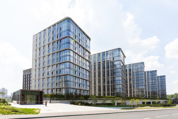 Продам многокомнатную квартиру, Братьев Фонченко ул, 1к2, Москва г