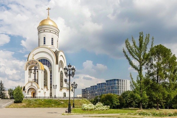 Продам многокомнатную квартиру, Братьев Фонченко ул, 1к2, Москва г