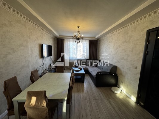 Продам двухкомнатную (2-комн.) квартиру, Физкультурная ул, 28, Южно-Сахалинск г