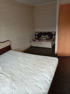 Продам двухкомнатную (2-комн.) квартиру, Железнодорожная ул, 18, Южно-Сахалинск г