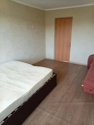 Продам двухкомнатную (2-комн.) квартиру, Железнодорожная ул, 18, Южно-Сахалинск г