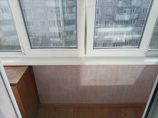Продам двухкомнатную (2-комн.) квартиру, Железнодорожная ул, 18, Южно-Сахалинск г