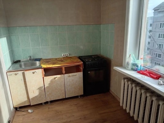 Продам двухкомнатную (2-комн.) квартиру, Железнодорожная ул, 18, Южно-Сахалинск г