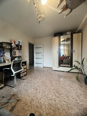 Продам трехкомнатную (3-комн.) квартиру, Анивская ул, 112к5, Южно-Сахалинск г