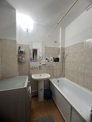 Продам трехкомнатную (3-комн.) квартиру, Анивская ул, 112к5, Южно-Сахалинск г