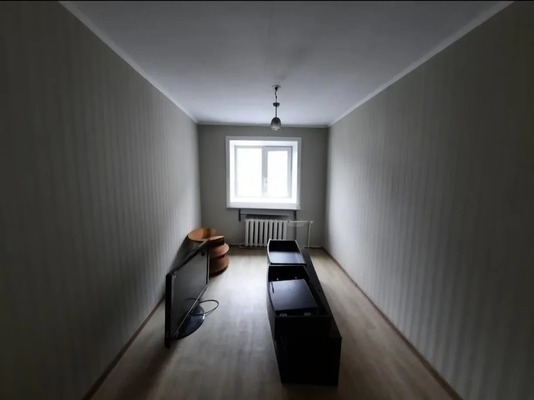 Продам двухкомнатную (2-комн.) квартиру, Заводская ул, 19, Углегорск г