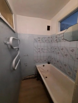 Продам двухкомнатную (2-комн.) квартиру, Заводская ул, 19, Углегорск г