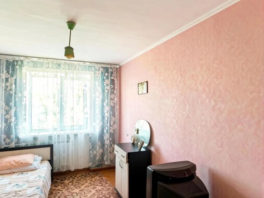 Продам двухкомнатную (2-комн.) квартиру, Им Антона Павловича Чехова сквер, 172А, Южно-Сахалинск г