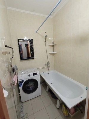 Продам двухкомнатную (2-комн.) квартиру, 3 Микрорайон ул, 24А, Смирных пгт