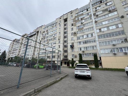 Продам трехкомнатную (3-комн.) квартиру, Кулиева пр-кт, 2кБ, Нальчик г