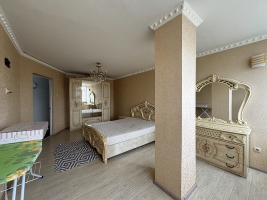 Продам трехкомнатную (3-комн.) квартиру, Кулиева пр-кт, 2кБ, Нальчик г