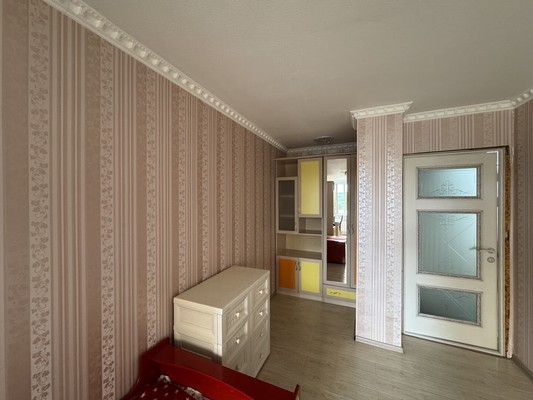 Продам трехкомнатную (3-комн.) квартиру, Кулиева пр-кт, 2кБ, Нальчик г