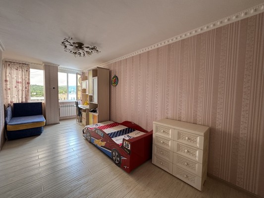 Продам трехкомнатную (3-комн.) квартиру, Кулиева пр-кт, 2кБ, Нальчик г