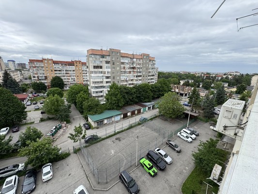 Продам трехкомнатную (3-комн.) квартиру, Кулиева пр-кт, 2кБ, Нальчик г