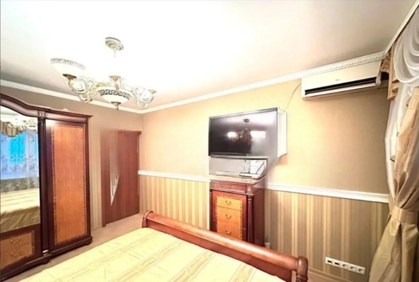 Продам трехкомнатную (3-комн.) квартиру, Дружбы ул, 5, ВНИИССОК п