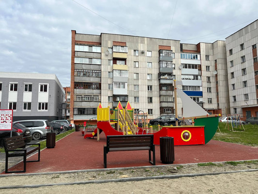 Продам двухкомнатную (2-комн.) квартиру, Набережная ул, 33, Миасс г