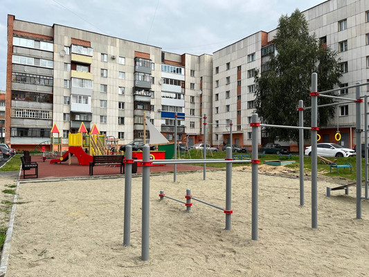 Продам двухкомнатную (2-комн.) квартиру, Набережная ул, 33, Миасс г