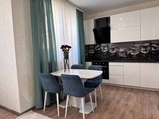 Продам трехкомнатную (3-комн.) квартиру, Агатовая ул, 32, Пермь г