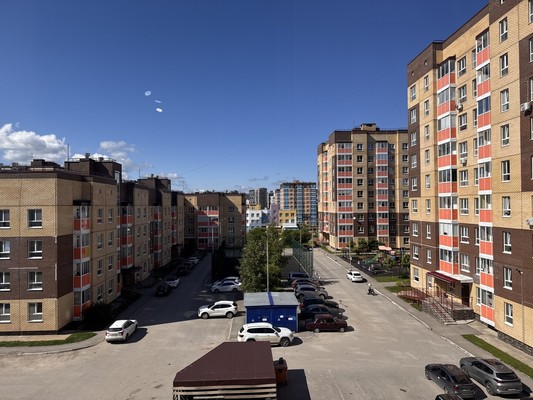 Продам трехкомнатную (3-комн.) квартиру, Агатовая ул, 32, Пермь г
