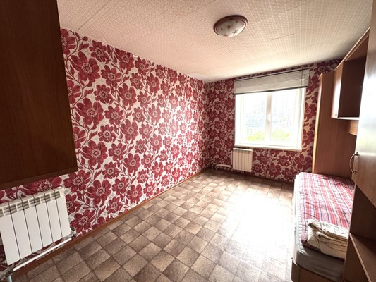Продам трехкомнатную (3-комн.) квартиру, Бакалинская ул, 66к3, Уфа г