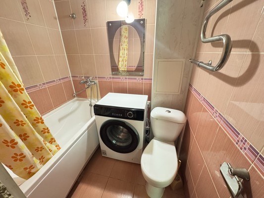 Продам двухкомнатную (2-комн.) квартиру, Александра Невского ул, 4, Уфа г