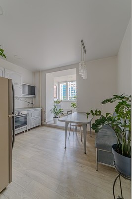 Продам двухкомнатную (2-комн.) квартиру, Лунная ул, 1, Засечное с