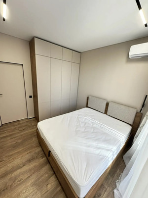 Продам двухкомнатную (2-комн.) квартиру, Новоостаповская ул, 20, Москва г