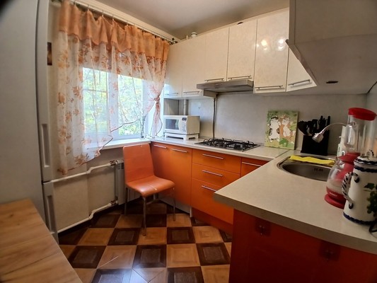 Продам однокомнатную (1-комн.) квартиру, Имени Адмирала Серебрякова наб, 51, Новороссийск г