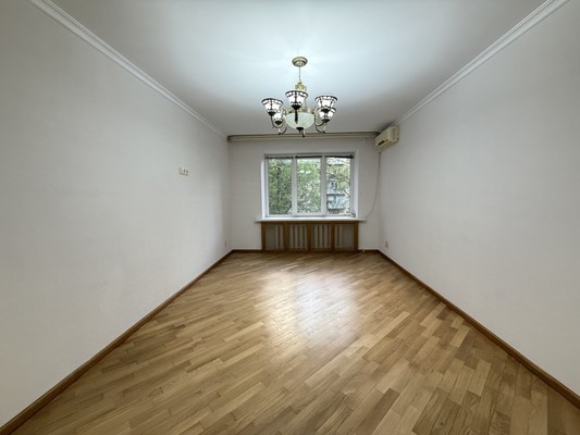 Продам трехкомнатную (3-комн.) квартиру, Ватутина ул, 4, Нальчик г