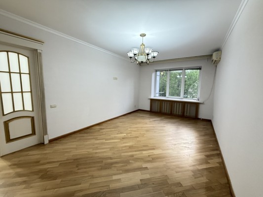 Продам трехкомнатную (3-комн.) квартиру, Ватутина ул, 4, Нальчик г