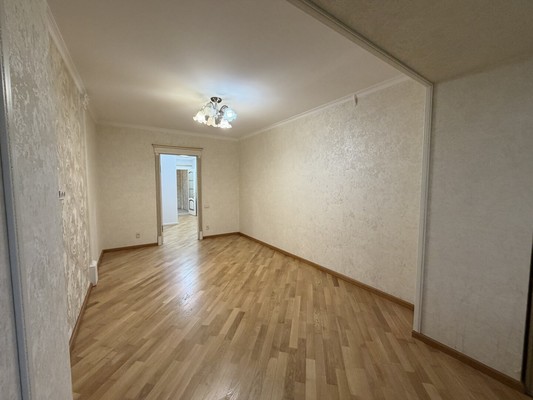 Продам трехкомнатную (3-комн.) квартиру, Ватутина ул, 4, Нальчик г