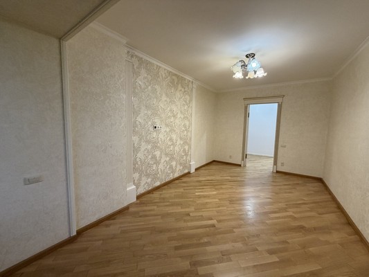Продам трехкомнатную (3-комн.) квартиру, Ватутина ул, 4, Нальчик г