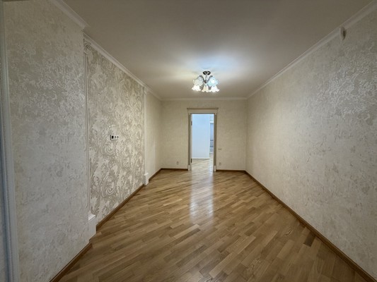 Продам трехкомнатную (3-комн.) квартиру, Ватутина ул, 4, Нальчик г