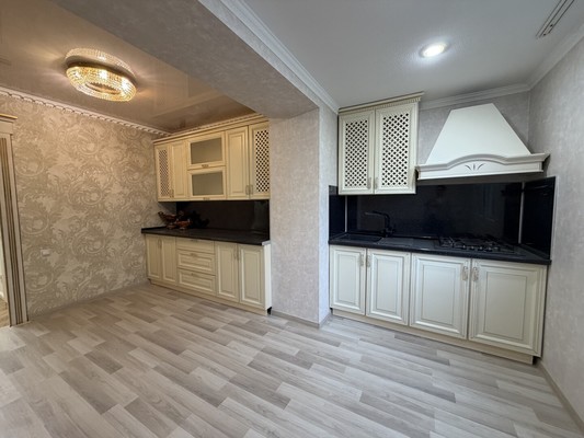 Продам трехкомнатную (3-комн.) квартиру, Ватутина ул, 4, Нальчик г