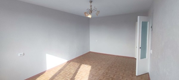 Продам однокомнатную (1-комн.) квартиру, Крупской ул, 5к9, Симферополь г