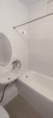 Продам однокомнатную (1-комн.) квартиру, Крупской ул, 5к9, Симферополь г