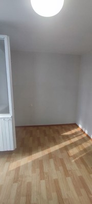Продам однокомнатную (1-комн.) квартиру, Крупской ул, 5к9, Симферополь г
