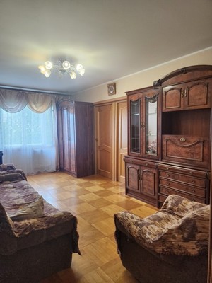 Сдам трехкомнатную (3-комн.) квартиру, Симонова ул, 10к2, Санкт-Петербург г