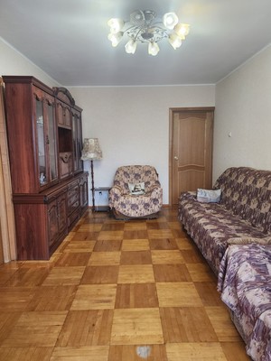 Сдам трехкомнатную (3-комн.) квартиру, Симонова ул, 10к2, Санкт-Петербург г