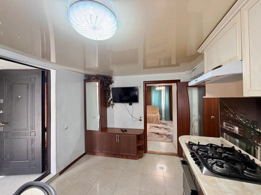 Продам трехкомнатную (3-комн.) квартиру, Генерал-майора П.П.Яременко ул, 4, Симферополь г
