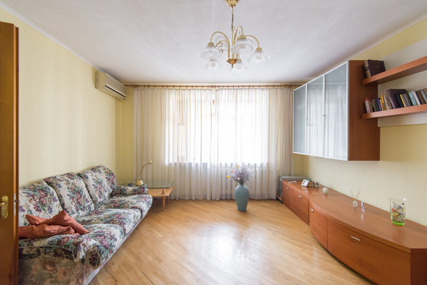 Продам двухкомнатную (2-комн.) квартиру, Максима Горького ул, 106/93, Ростов-на-Дону г