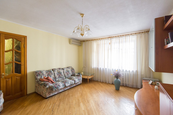 Продам двухкомнатную (2-комн.) квартиру, Максима Горького ул, 106/93, Ростов-на-Дону г