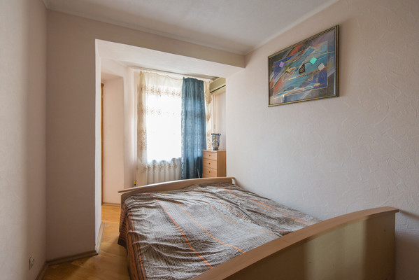 Продам двухкомнатную (2-комн.) квартиру, Максима Горького ул, 106/93, Ростов-на-Дону г