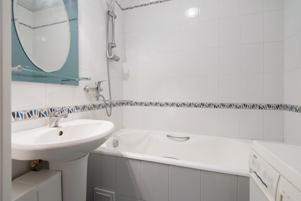 Продам двухкомнатную (2-комн.) квартиру, Максима Горького ул, 106/93, Ростов-на-Дону г